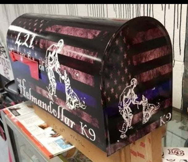 Custom logo mailbox